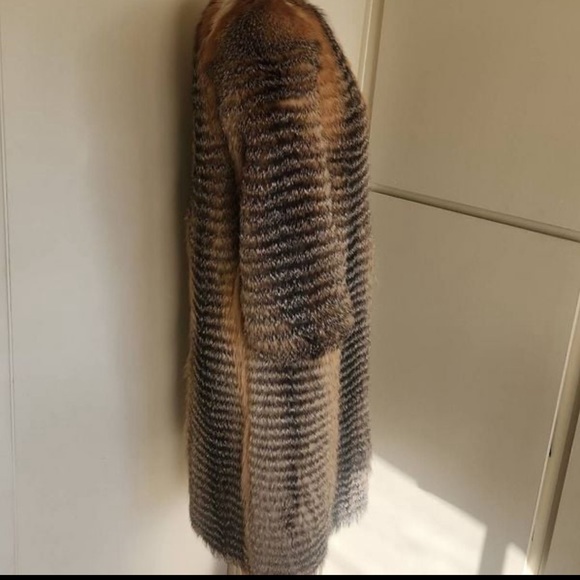 Vintage Norwegian Custom Blue Fox Fur Coat, Midi Length, Excellent Condition, - Picture 8 of 10